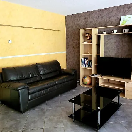 T4 90 M2, Terrasse Et Jardin Prive 100m2 アパート